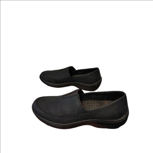 Born Nampa Slip Ons Size 8